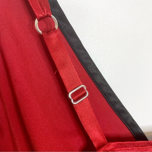 Red Satin Chemise Camisole Slip Jones New York Christmas Holiday Valentine’s - Picture 7 of 10